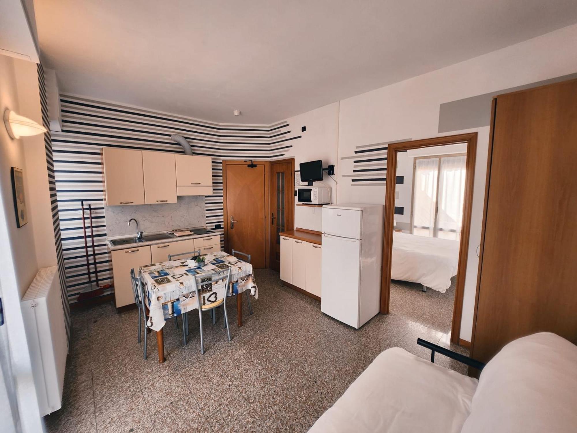 Residence Corallo アラッシオ 部屋 写真